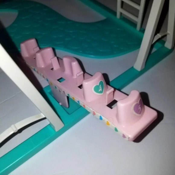 Vintage Quints Doll set w/ Playground - Picture 4 of 12